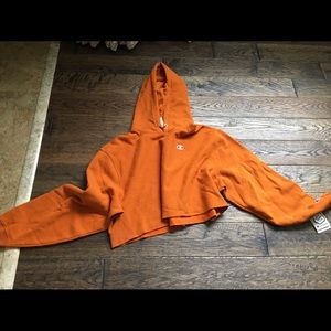 NWT Champion cropped hoodie in XL